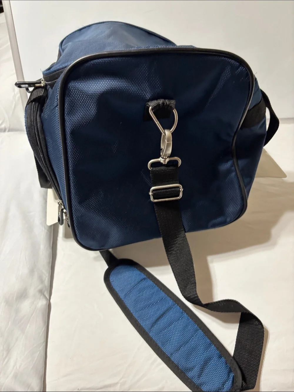 Samsonite overnite/carry on Shoulder Bag.